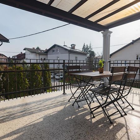 Vila Klara Apartments Любляна Екстер'єр фото
