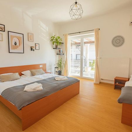 Vila Klara Apartments Любляна Екстер'єр фото