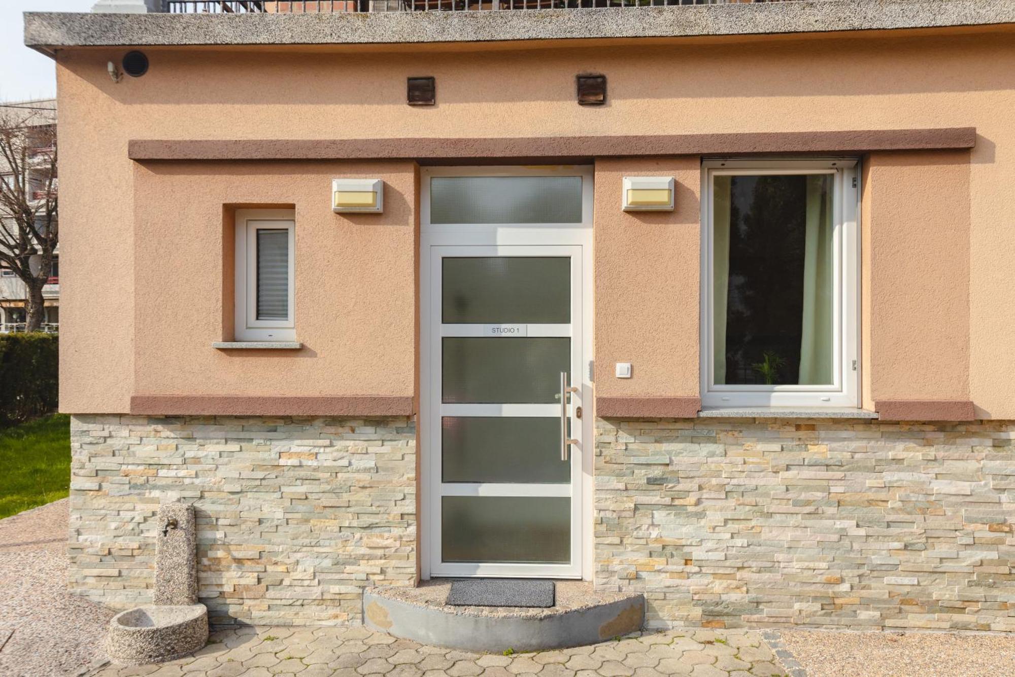 Vila Klara Apartments Любляна Екстер'єр фото