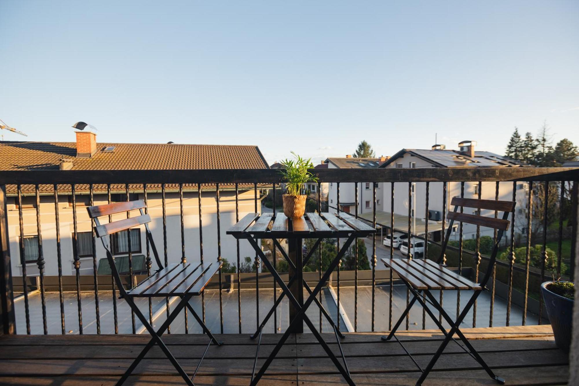 Vila Klara Apartments Любляна Екстер'єр фото